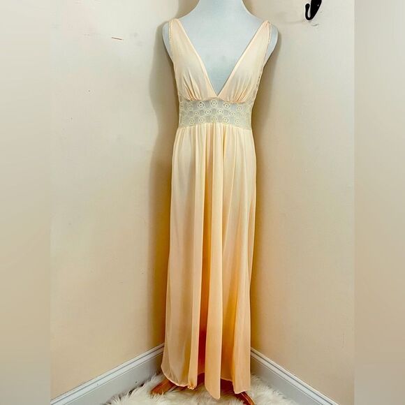 Vintage 70’s Peach Nylon & Lace Maxi NightGown Plunging Neckline L - Picture 1 of 10